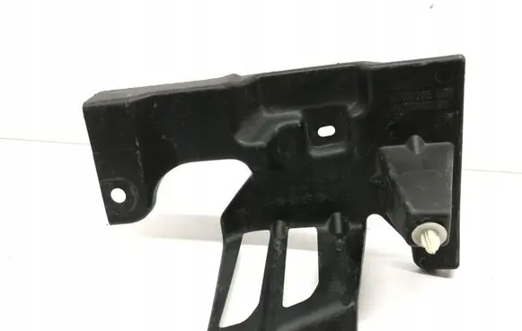 Mitsubishi Outlander Intercooler air guide/duct channel 6400D586