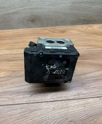 Volkswagen Golf IV ABS Pump 1J0907379G 6416056S1H S00906F600L