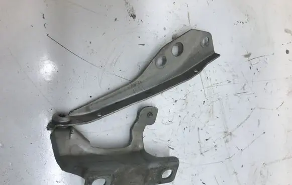 Volvo V50 Engine bonnet/hood hinges 30753597