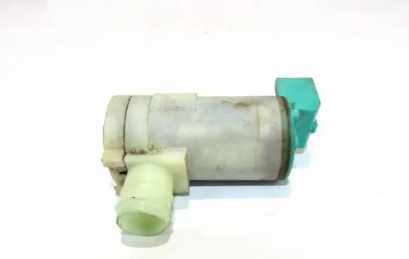 Nissan X-Trail T30 Windscreen/windshield washer pump 2224616A