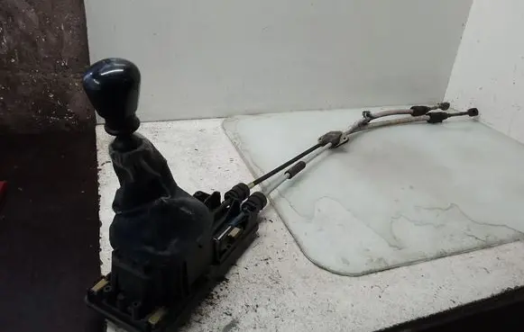 Volkswagen Sharan Gear shifter/selector 7M0711071B