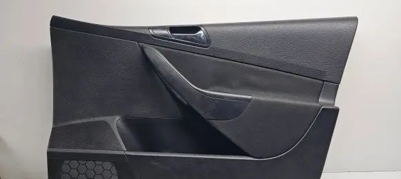 Volkswagen PASSAT B6 Front door card panel trim