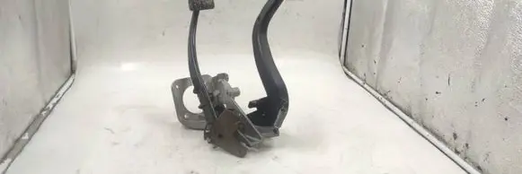 BMW 3 E46 Pedal assembly 2229128