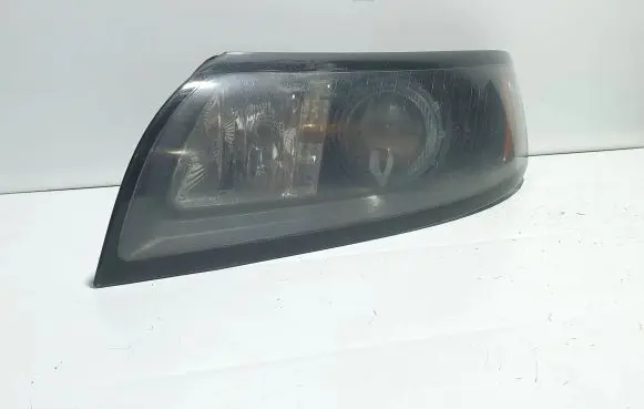 Volvo V50 Headlight/headlamp 31265698 0301237271 LE06A6152X