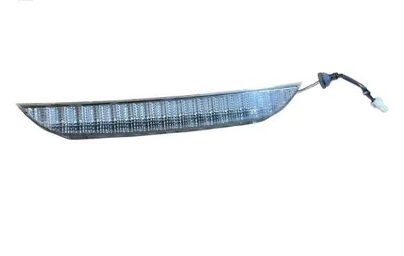 Mitsubishi Outlander Third/center stoplight P5631