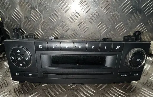 Mercedes-Benz B W245 Radio/GPS head unit trim 