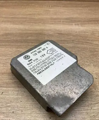 Seat Leon (1M) Airbag control unit/module 1C0909605A 5WK43122