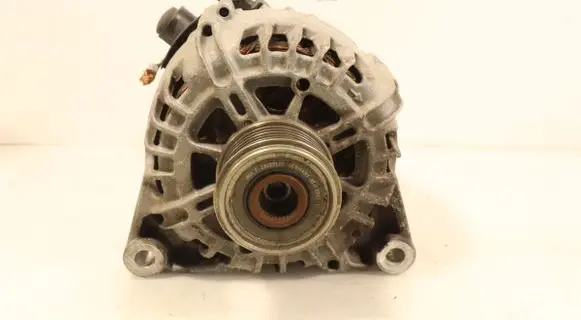 Opel Corsa F Generator/alternator 9826574080