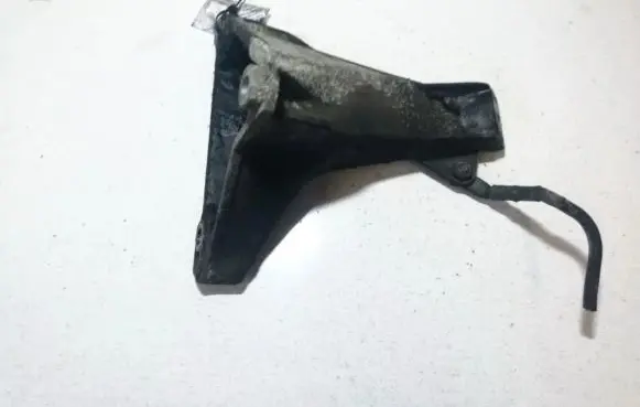 Audi A4 S4 B5 8D Engine mounting bracket 8D0199308F