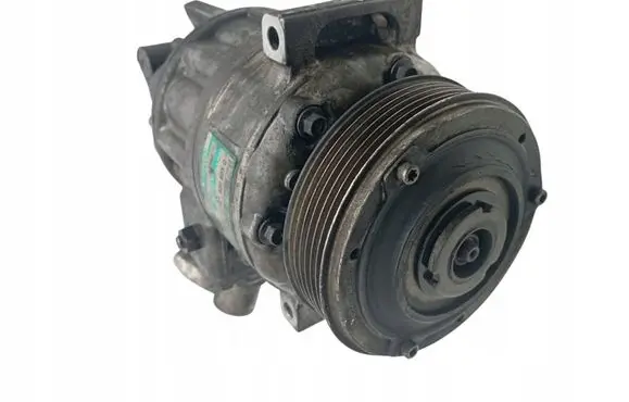 Volkswagen Touran I Air conditioning (A/C) compressor (pump) 1K0820803Q