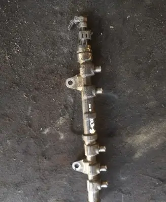 Fiat 500L Fuel main line pipe 55234437 0445214217