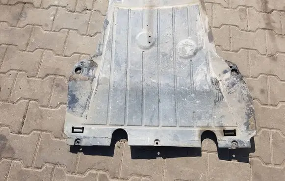 Renault Captur Engine splash shield/under tray 8200540585 8200161848