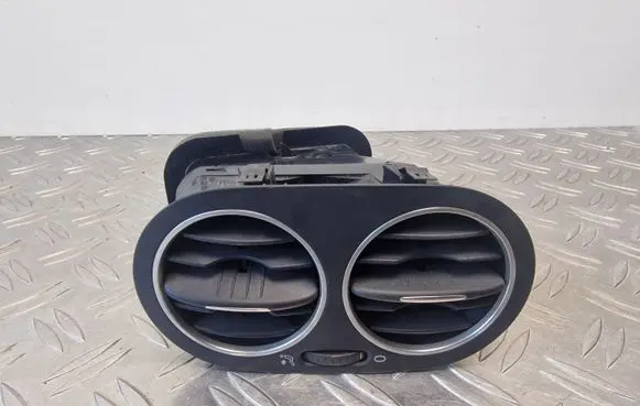 Volkswagen Golf Plus Dashboard side air vent grill/cover trim 5M0819759