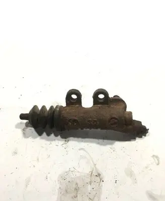 Clutch slave cylinder