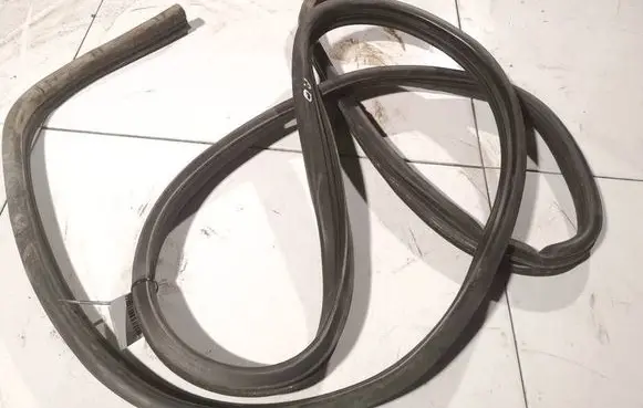 Ford Transit Rubber seal front coupe door 