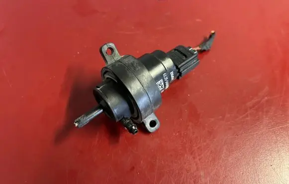 BMW iX Windscreen/windshield washer pump 5A04D88 61355A04D88