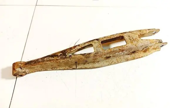 Subaru Outback Rear upper control arm/wishbone 