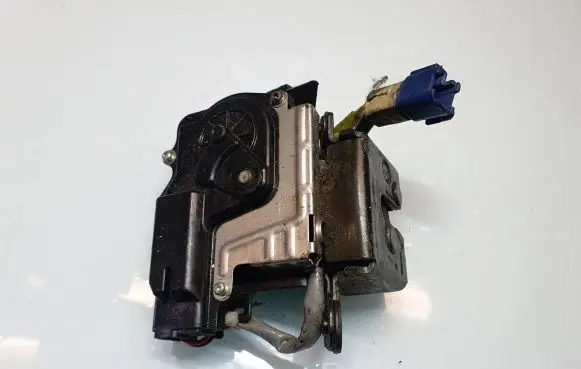 Toyota Corolla Verso AR10 Front door lock