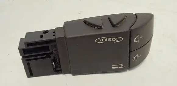 Multifunctional control switch/knob