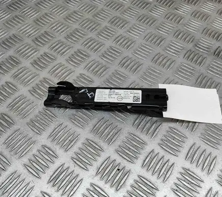Porsche Cayenne (9Y0 9Y3) Seat belt height adjuster 4M0857819