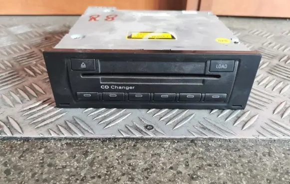 Skoda Octavia Mk2 (1Z) CD/DVD changer 1Z0035111A