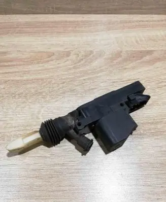 BMW 3 E30 Central locking motor BMW518