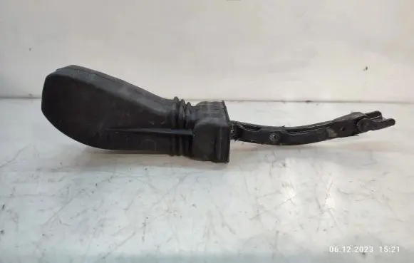 Volkswagen Touareg II Front door check strap stopper 7P0837267A