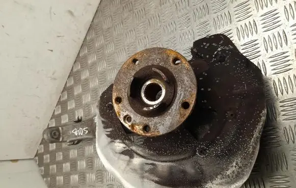 Porsche Cayenne (92A) Front wheel hub 