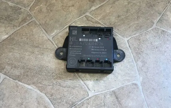 Mercedes-Benz E W212 Door control unit/module A2128208726