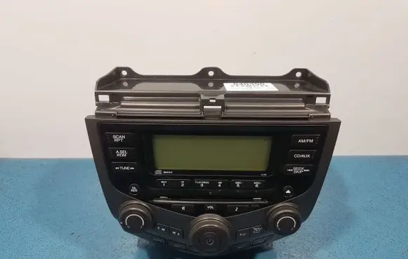 Honda Accord Radio/GPS head unit trim 39050-SEA-G110-M