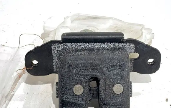 Toyota Auris E180 Tailgate exterior lock 
