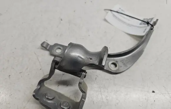 Audi A4 S4 B6 8E 8H Tailgate/trunk/boot hinge 8E9827300E