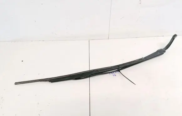 Volvo S80 Front wiper blade arm