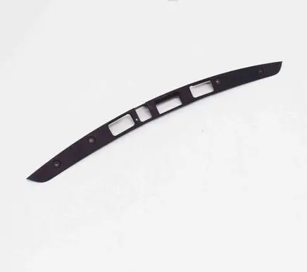 Trunk door license plate light bar
