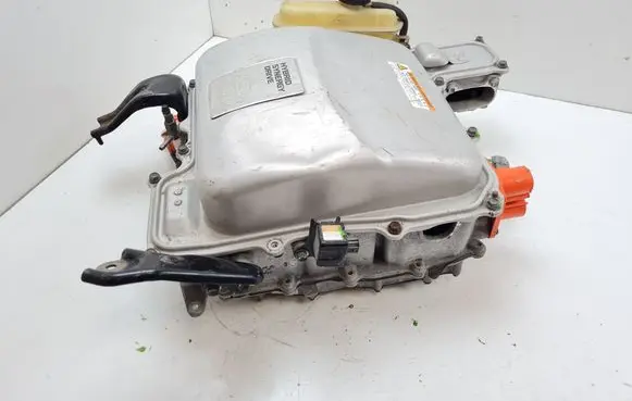 Toyota Prius (NHW20) Voltage converter inverter G920047111 G927047040 8400606