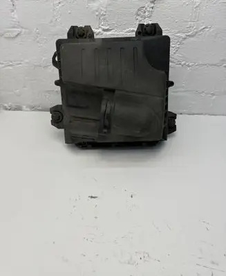 Opel Vivaro Air filter box 8200467321 93856612