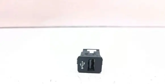 BMW 3 GT F34 USB socket connector 9229294 84109229294