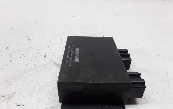 Volkswagen Golf IV Comfort/convenience module 1J0959799AH