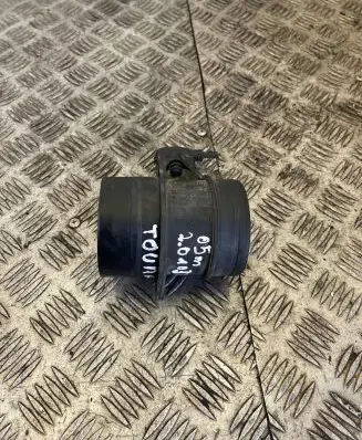 Volkswagen Touran I Mass air flow meter 0281002461