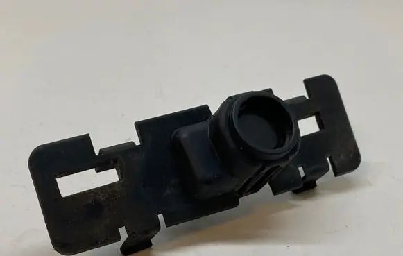 Audi Q5 SQ5 8R Front parking sensor holder (PDC) 8R0919268