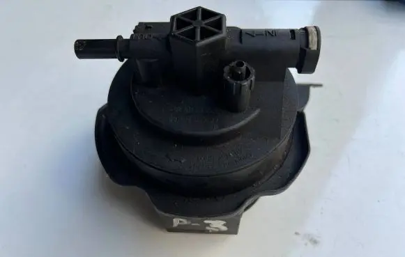 Peugeot 807 Fuel filter housing 