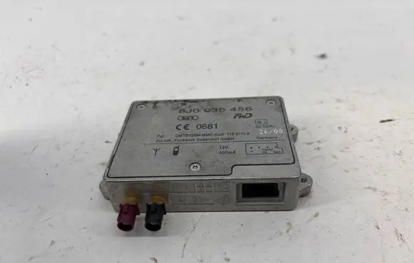 Audi Q7 4L Aerial antenna amplifier 8J0035456 035240 11601112