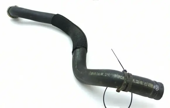 Mercedes-Benz C W204 Engine coolant pipe/hose A2045017182