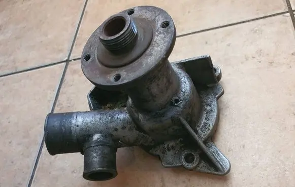 BMW 3 E30 Water pump 1280846