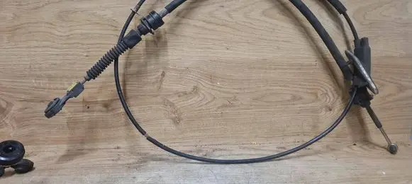 Volvo S40, V40 Gear shift cable linkage 