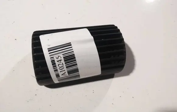 Opel Astra F Dash center air vent grill
