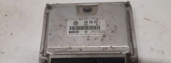 Volkswagen Polo Engine control unit/module 030906032J