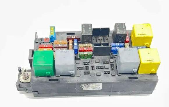Mercedes-Benz R W251 Fuse module A1645402972