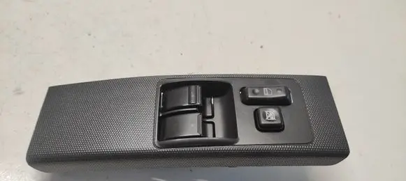 Toyota Corolla Verso AR10 Electric window control switch 74232OFO20 54355669D