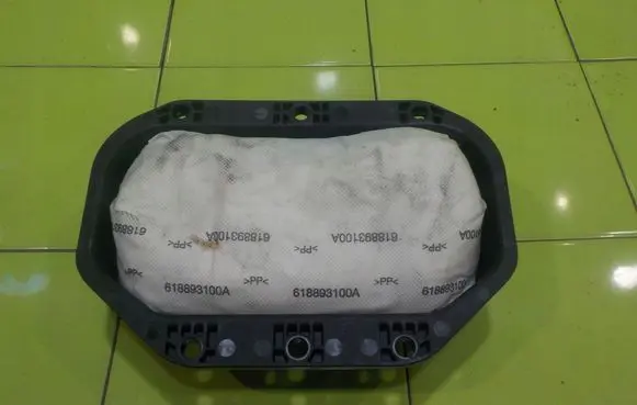 Chevrolet Orlando Passenger airbag 616975800